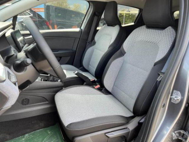 RENAULT CLIO Evolution 1.5 Blue dCi 100cv + Camera de recul + Sieges avant chauffant + NEUF 0KM