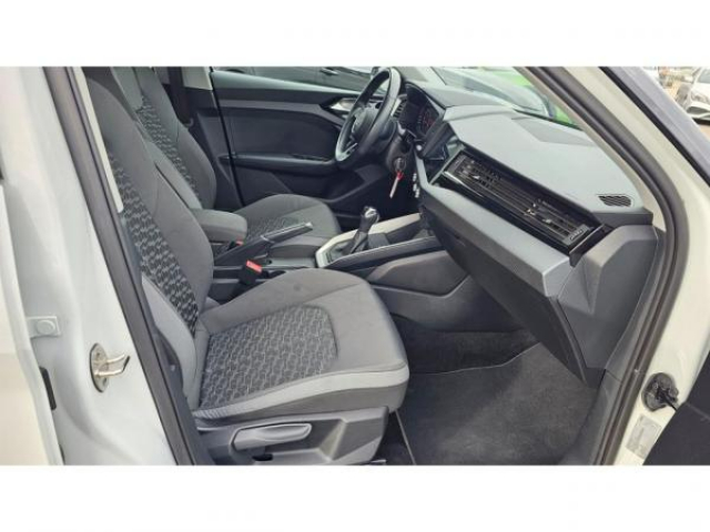 AUDI A1 SPORTBACK S line 30 TFSI 110cv S-Tronic inclus CarPlay et Virtual Cockpit