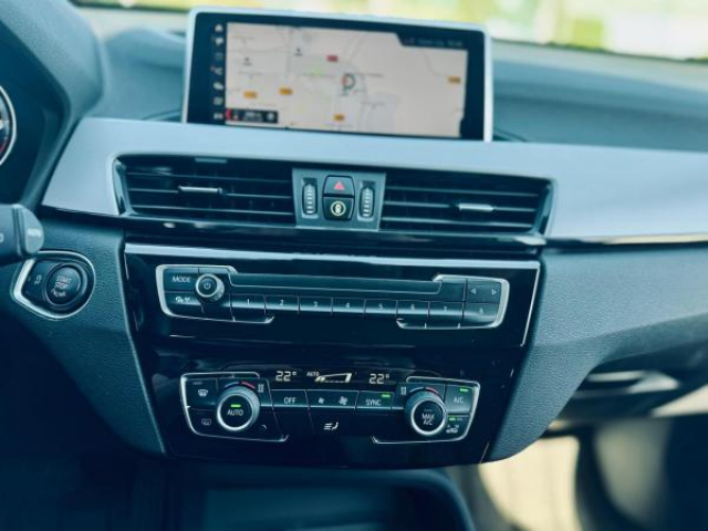 BMW X1 Advantage Pack Business sDrive 16dA + Sellerie Similicuir