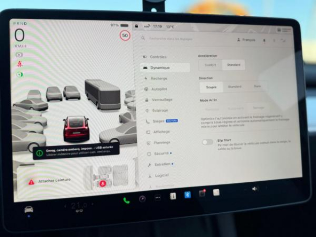 TESLA MODEL Y Propulsion MY2022 + Intérieur Premium noir et blanc + TVA Recuperable
