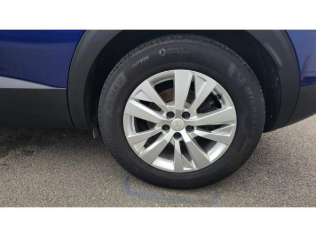 PEUGEOT 3008 Active 1.5 BlueHDi 130cv + Pack City 1 + Barre de toit + Navigation 3D