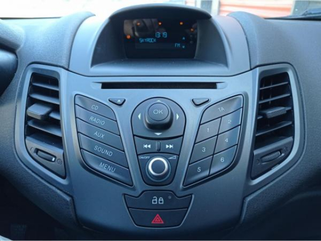 FORD FIESTA Trend 1.25i 82cv