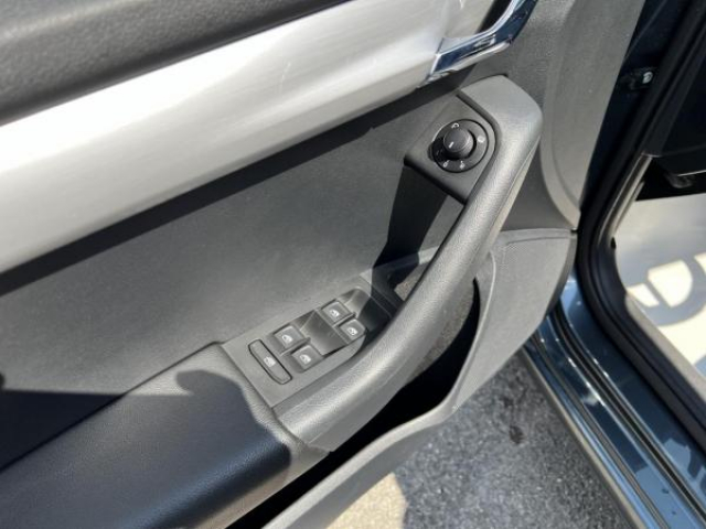 SKODA Octavia combi 1.6 TDI 116cv + Toit ouvrant panoramique + Camera de recul + Amundsen + Sieges AV Chauf