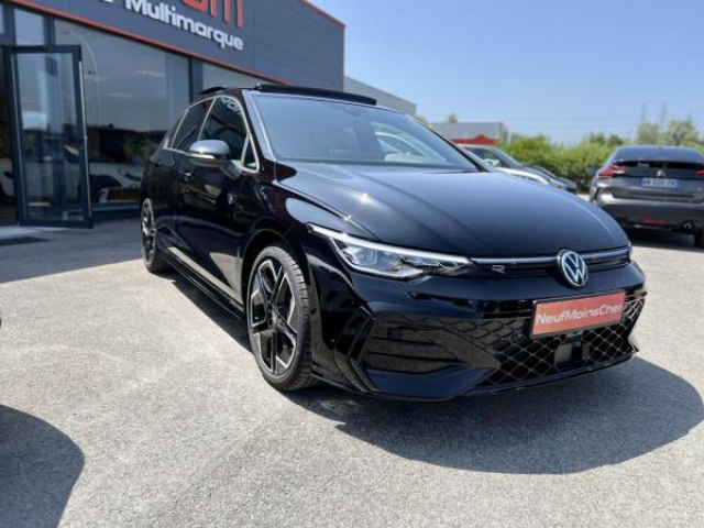 VOLKSWAGEN GOLF R-Line 2.0 TDI 150cv DSG7 + Toit panoramique + JA18 YORK + Pack Hiver + NEUF 0KM