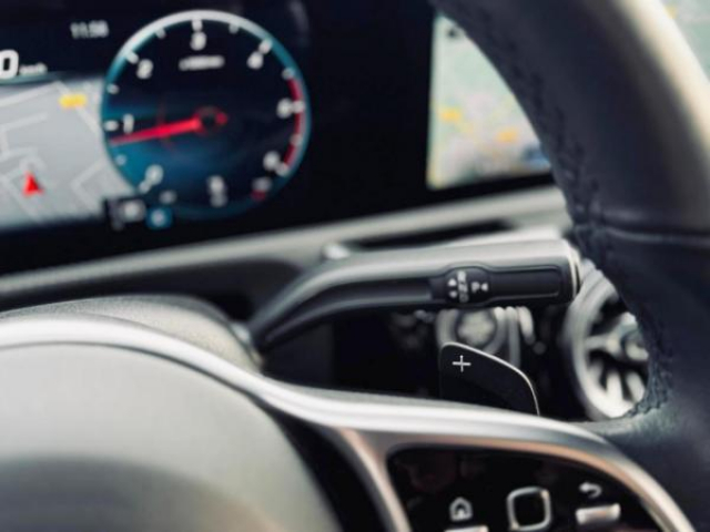 MERCEDES CLASSE A Luxury 180d 2.0L BVA 8G-DCT + Cuir + Sieges AV Chauffant + Instrumentalisions digital  10.25