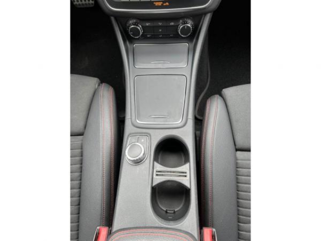 MERCEDES CLA SHOOTING BRAKE CLA 200D 136cv BV7G-DCT + Integration Smartphone + SimiliCuir