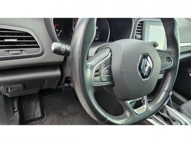 RENAULT Megane Estate Intens 1.5 BluedCi 115cv EDC + Bose + Toit pano + Attelage + Camera + Affichage tête haute