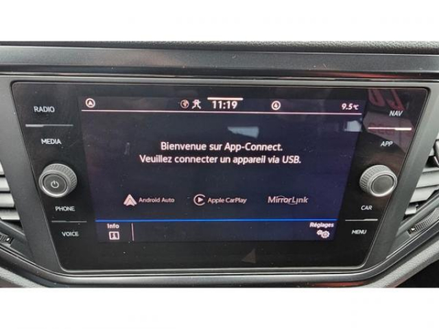VOLKSWAGEN T-ROC Active 2.0 TDI 115cv + Carplay sans fil + Clim automatique + Navigation Discover Media