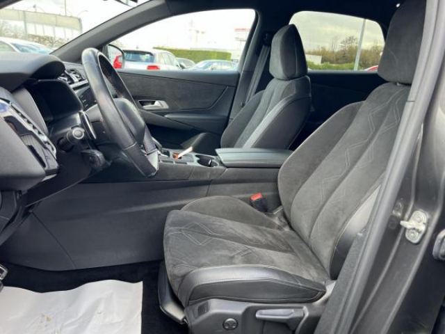 DS DS 7 CROSSBACK Performance Line 1.5 BlueHDi 130cv EAT8 + Aide au stationnement avant/arrière