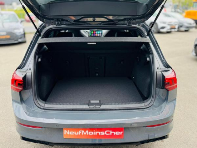 VOLKSWAGEN GOLF R-Line 2.0 TDI 150cv DSG7 + Toit panoramique + JA18 YORK + Pack Hiver + NEUF 0KM