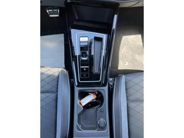 VOLKSWAGEN GOLF R-Line 2.0 TDI 150cv DSG 7  + LED MATRIX + JA 18 + NEUF 0KM