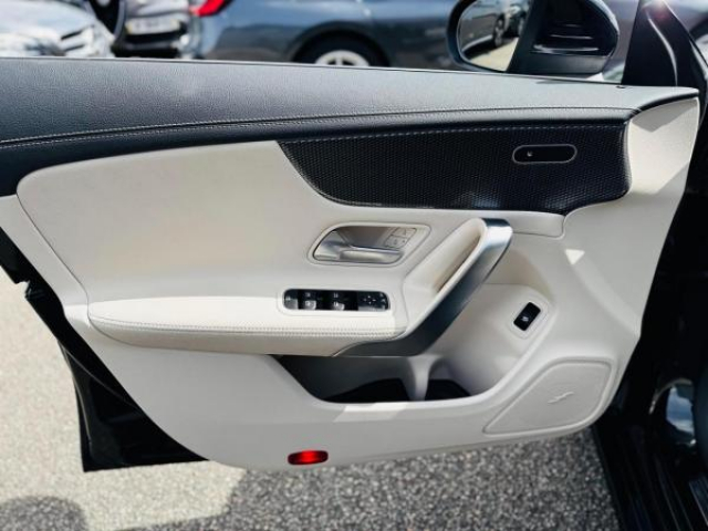 MERCEDES CLA Progressive Line 200D 8G-DCT + Pack Cuir + Carplay + HIFI Advanced + Sieges AV et Volant Chauffant