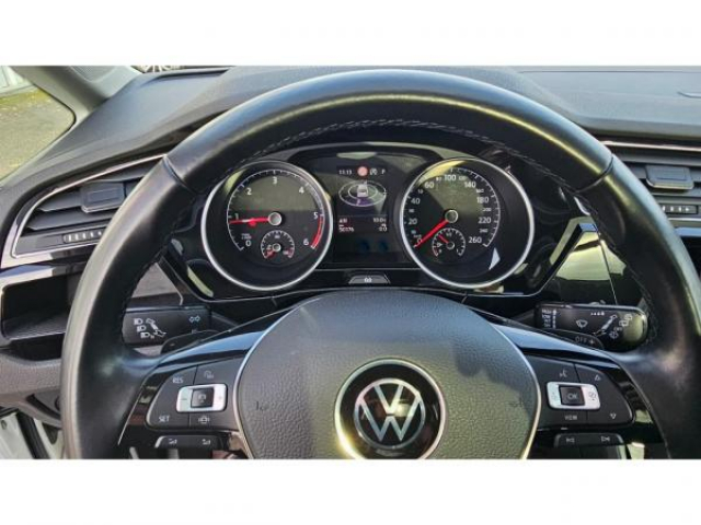 VOLKSWAGEN TOURAN Lounge 2.0 TDI 150cv DSG7 7places + Pack LED directionnel + Toit Ouvrant + Camera de Recul + JA17