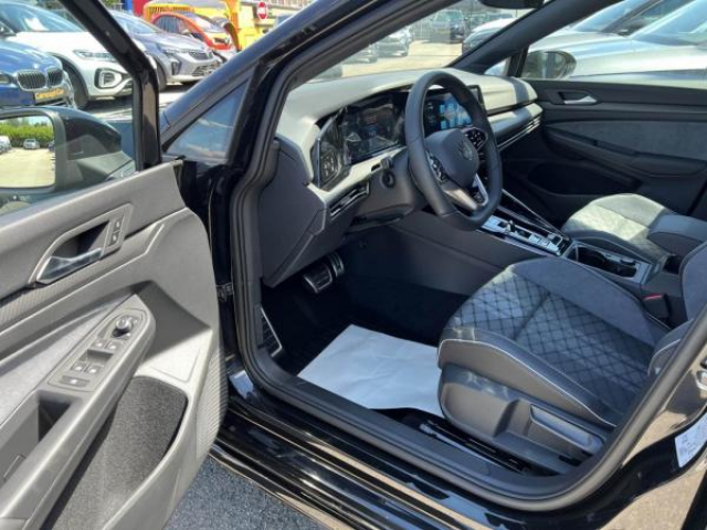VOLKSWAGEN GOLF R-Line 2.0 TDI 150cv DSG 7  + LED MATRIX + JA 18 + NEUF 0KM