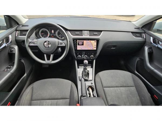 SKODA Octavia combi Style 1.6 TDI 116cv DSG7 + Attelage + Sièges AV Chauffants