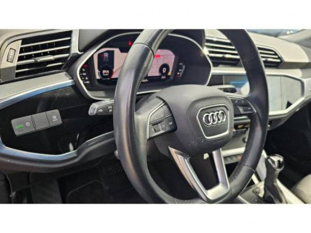 AUDI Q3 Business 35 TDI 150cv S-tronic + Audi smartphone interface + Hayon electrique + JA 19