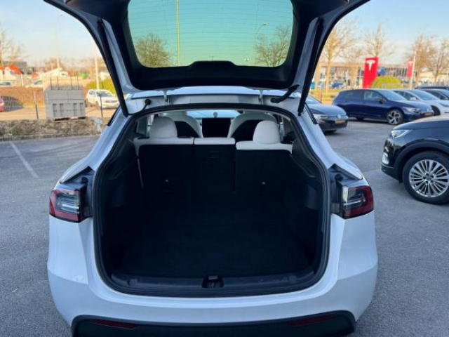 TESLA MODEL Y Propulsion MY2022 + Intérieur Premium noir et blanc + TVA Recuperable
