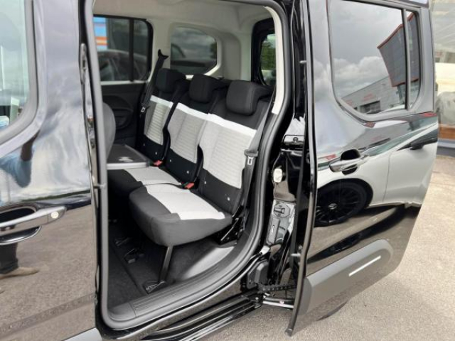 CITROEN BERLINGO Max VP M 1.5 BlueHDi 130cv EAT8 + Drive Pack + Navigation et Mirror Screen + NEUF 0KM