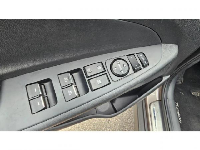 HYUNDAI TUCSON INTUITIVE 1.6 CRDi Hybrid 48V 115cv + Sièges avant chauffants