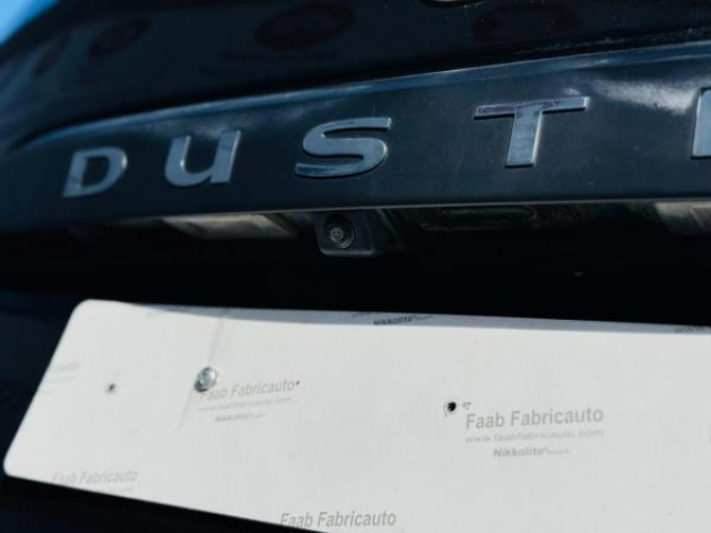 DACIA DUSTER 15 Ans 1.5 BluedCi 115cv Inclus Caméra 360 + GPS Europe + Roue de Secours