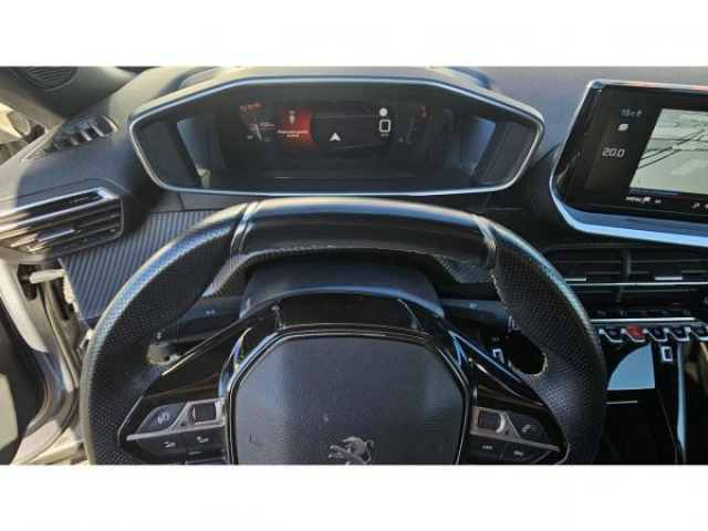 PEUGEOT 2008 GT 1.5 BlueHDi 110cv + Toit ouvrant  + Pack cuir + Park assist