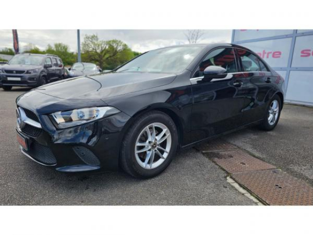 MERCEDES CLASSE A BERLINE Business Line 180D BV 7G-DCT Inclus CAMERA DE RECUL + CARPLAY