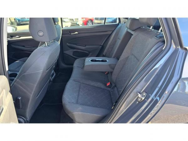 VOLKSWAGEN Golf SW LIFE 2.0 TDI 150cv DSG7 + Caméra de recul + Park Assist