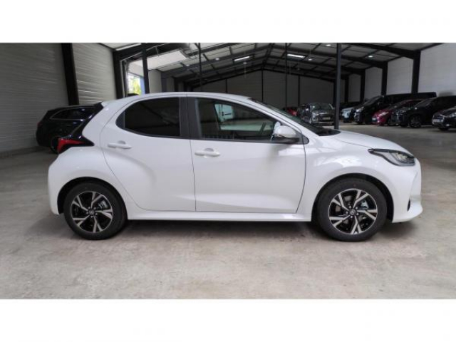 TOYOTA YARIS DESIGN Hybrid 116cv BVA e-CVT + Chargeur smartphone par induction + PACK HIVER + NEUF 0KM
