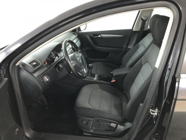 VOLKSWAGEN Passat SW Confortline 1.6TDI 105cv SW