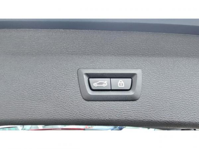 BMW X1 Lounge sDrive 18dA BVA 150cv + Toit Ouvrant + Camera de recul + Sellerie Cuir + Harman Kardon