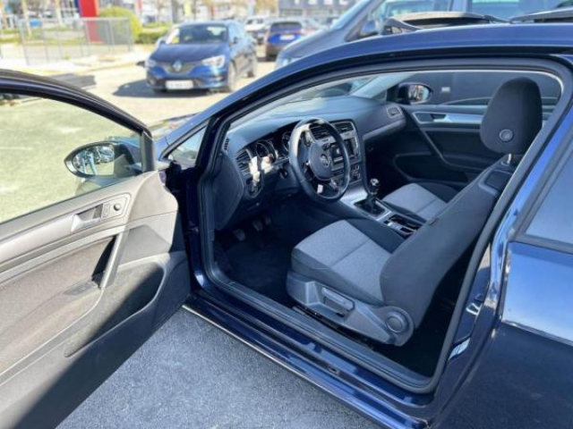 VOLKSWAGEN GOLF TrendLine 1.6 TDI BlueMotion 105cv 1ère Main + Toit ouvrant électrique + GPS + RS