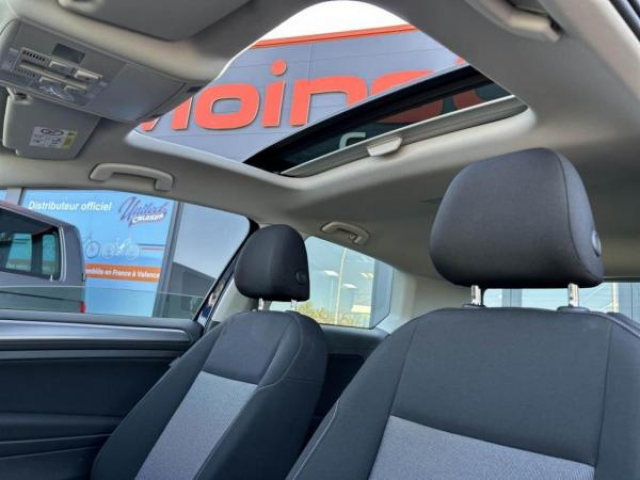 VOLKSWAGEN GOLF TrendLine 1.6 TDI BlueMotion 105cv 1ère Main + Toit ouvrant électrique + GPS + RS
