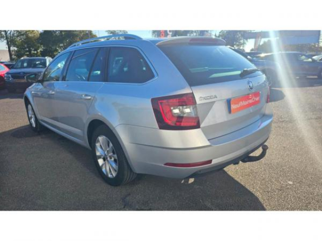 SKODA Octavia combi Ambition 1.6 TDI 116cv DSG7 + Attelage + Sièges AV Chauffants + DAB
