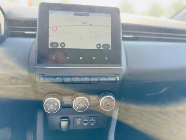RENAULT CLIO Equilibre 1.0 Tce 90cv + Pack Navigation avec Radio Numérique DAB et Carplay + RS