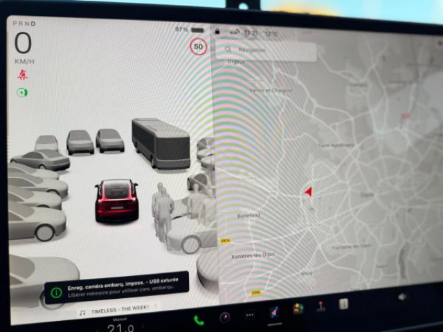 TESLA MODEL Y Propulsion MY2022 + Intérieur Premium noir et blanc + TVA Recuperable