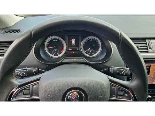 SKODA Octavia combi Style 1.6 TDI 116cv DSG7 + Attelage + Sièges AV Chauffants