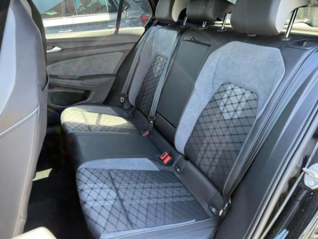 VOLKSWAGEN GOLF R-Line 2.0 TDI 150cv DSG 7  + LED MATRIX + JA 18 + NEUF 0KM