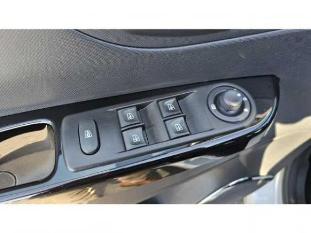 RENAULT CAPTUR Xmod TCe 90cv + Extended Grip + Sièges avant chauffants + Roue de Secours