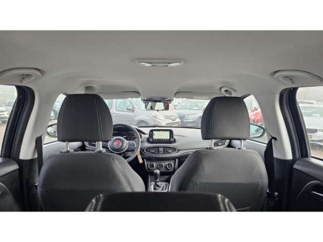 FIAT TIPO SW 1.0 FireFly Turbo 100cv + Système de Navigation