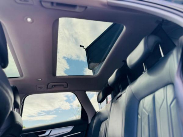 AUDI A6 AVANT Sport 35TDI S-tronic + Matrix + Cuir + Camera panoramique + Toit panoramique + MMI Plus