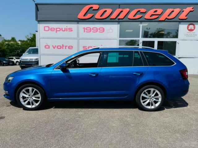 SKODA Octavia combi Active 1.6 TDI 116cv + Pack Hiver + Clim Auto + Full LED + Antibrouillard + JA 17