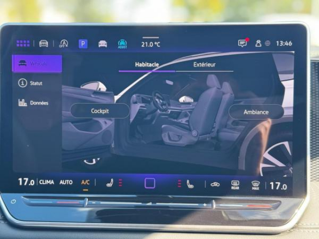 VOLKSWAGEN TIGUAN Life 2.0 TDI 150cv DSG7 + Pack Hiver + Attelage Elec + Camera 360 + Alarme + Ja18