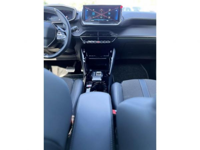 PEUGEOT 208 GT 130cv EAT8 + NEUF 0KM