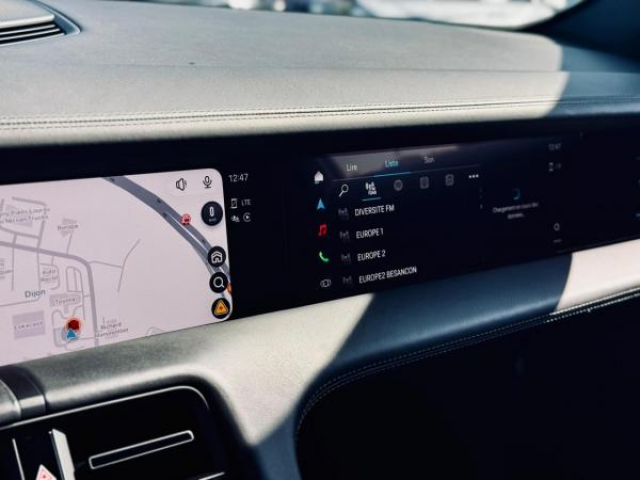 PORSCHE Taycan Cross Turismo 4  Exclusive Manufaktur 93,4 kWh 476cv + MATRIX + Ecran Passager + Toit pano + Pack Chrono