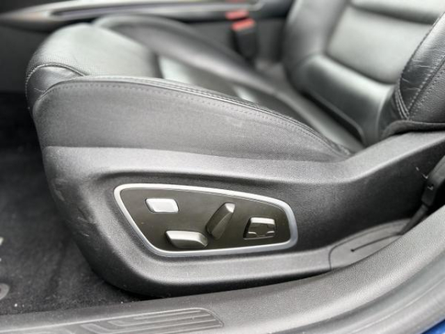 RENAULT Megane Estate Intens 1.5 Blue dCi 115cv + Bose Sound System + Pack Cuir + Easy Parking