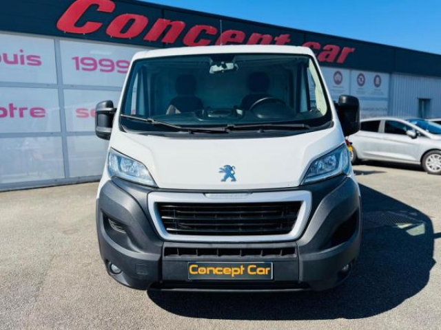 PEUGEOT BOXER Pro 330 L1H1 2.0 BlueHDi 110cv + Air conditionné + Antibrouillard + TVA RECUPERABLE