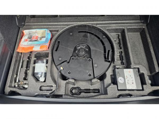 AUDI Q3 SPORTBACK Design 35TDI 150cv S-tronic + MMI Navigation + Audi sound system + JA18