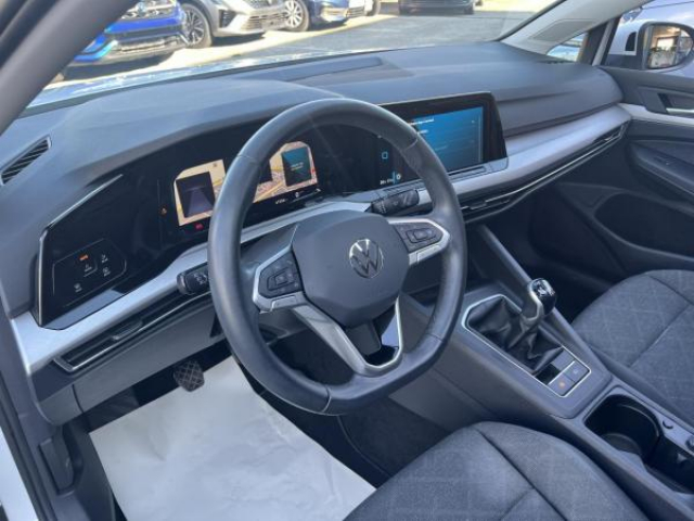 VOLKSWAGEN GOLF Life Plus 1.0 TSI 110cv + Toit ouvrant électrique + Vitres arrière surteintées