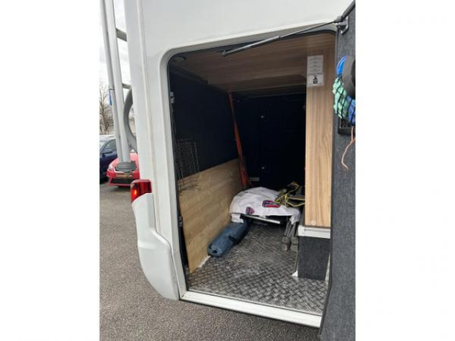 HYMER ML-T HYMER 570 4x4 V6 3.0l 419 CDi 190 CV BVA 7G-TRONIC TVA RECUPERABLE