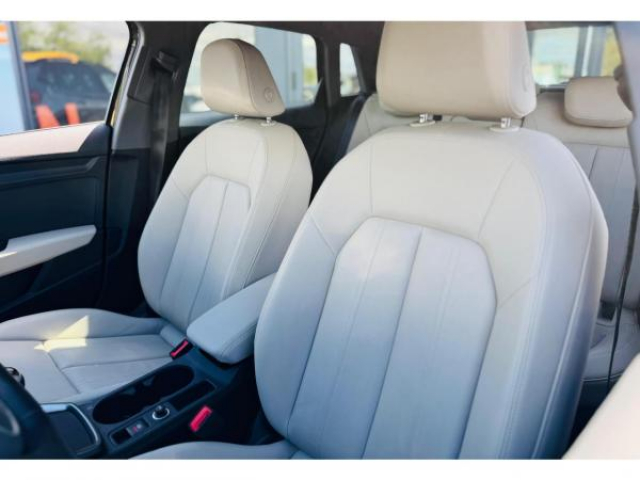 AUDI A3 SPORTBACK 30 TFSI 110cv + Sellerie Cuir Blanc + sièges avant chauffants